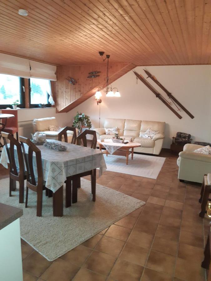 Familiehuis Dolve Mürlenbach Esterno foto